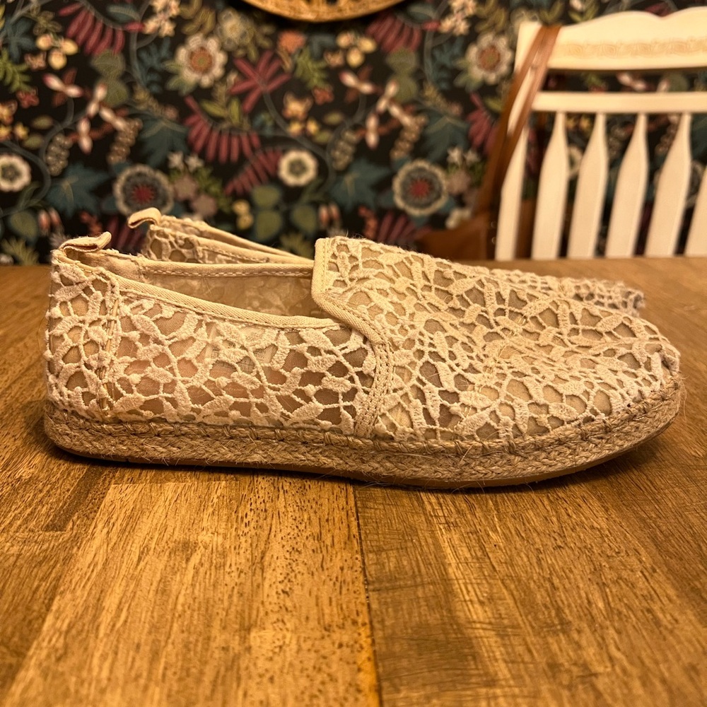 Lace Tom’s